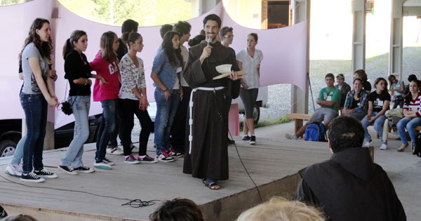 Semana vocacional e encontro com os crismandos