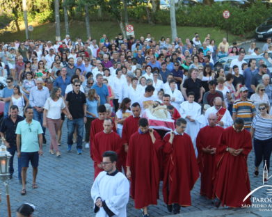 Celebração da Paixão do Senhor e Procissão com Jesus Morto no Centro de Gaspar