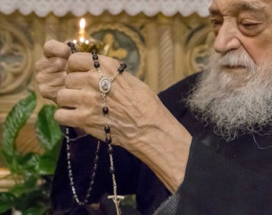 O franciscano de 99 anos que conheceu 6 santos pessoalmente